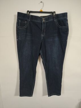 Dark Wash Stretch Denim Capri Pants - Dark Blue